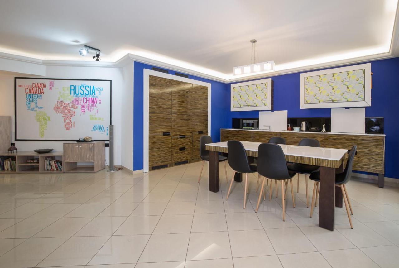 Spacious Modern Apartments With Great Rooftop View 雅典 外观 照片